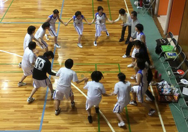 女子バスケットボール 部活動 単位制授業 広いグラウンドで部活も活発な大阪府堺市の公立高校 大阪府立鳳高等学校