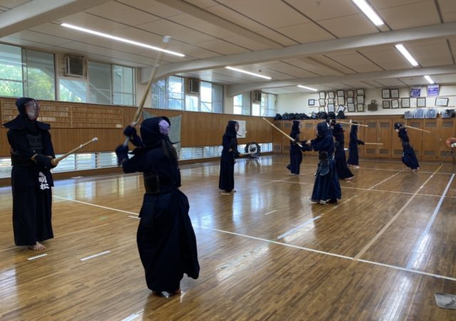 剣道 部活動 単位制授業 広いグラウンドで部活も活発な大阪府堺市の公立高校 大阪府立鳳高等学校