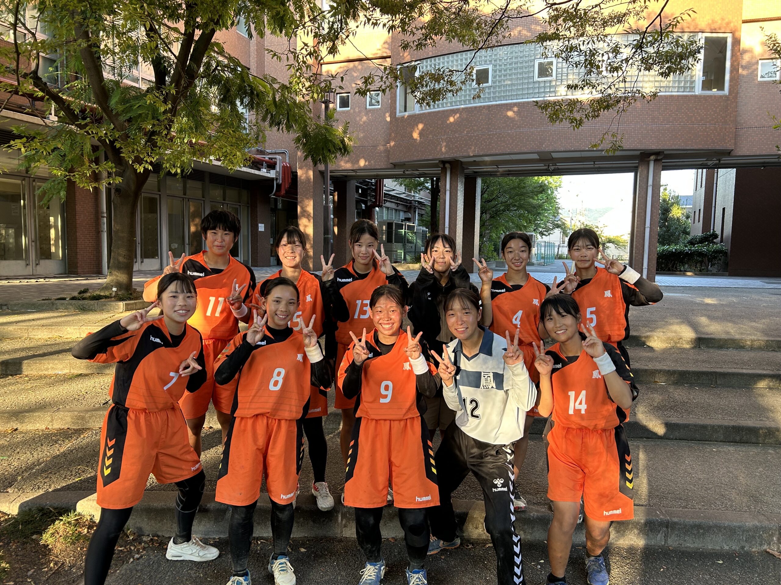 八尾高校との試合 | 部活動TOPICS | 単位制授業・広いグラウンドで部活